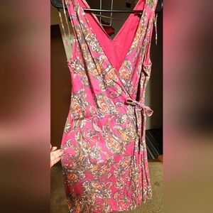 Tommy Hilfiger sleevless wrap dress. Pink paisly design, size L.